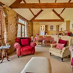 2 Bed In Wigton Oc-93463 *