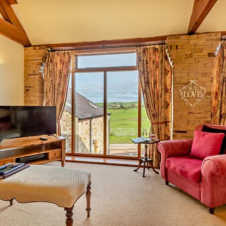 2 Bed In Bassenthwaite 93463 Ireby