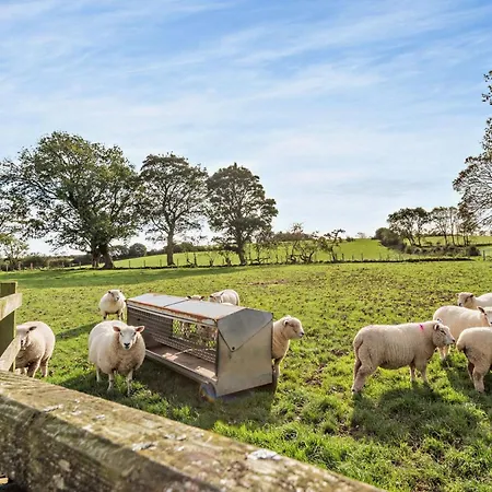 2 Bed In Bassenthwaite 93463 * Ireby